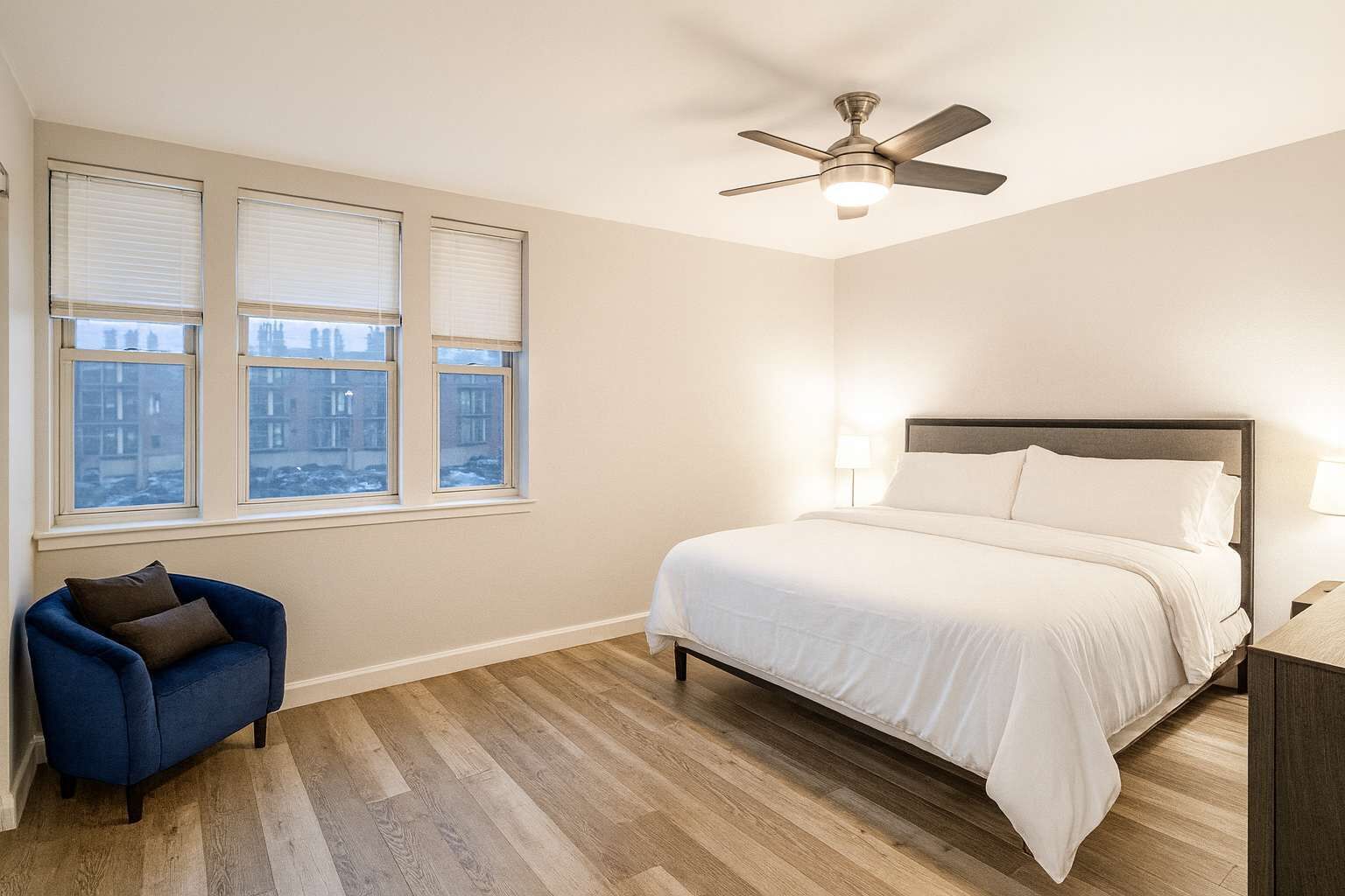 2 Schlafzimmer, Schreibtisch, Bügeleisen/Bügelbrett, WLAN