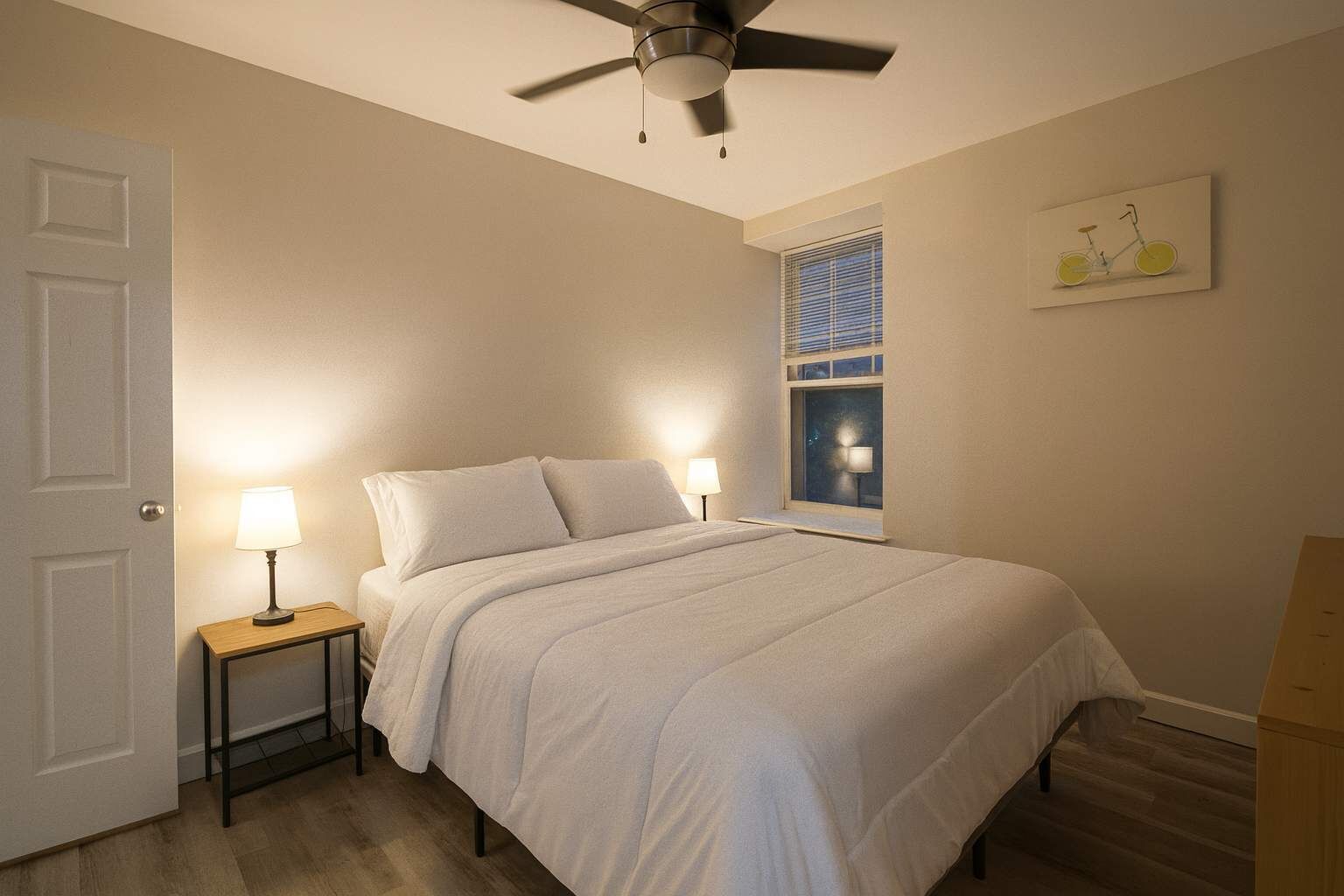2 bedrooms, desk, iron/ironing board, WiFi