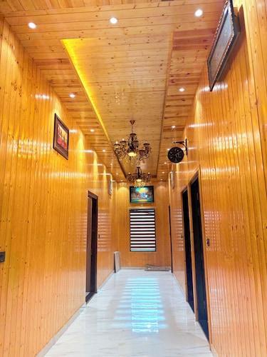 The Greenwood Farm And Lawn -Bijwasan