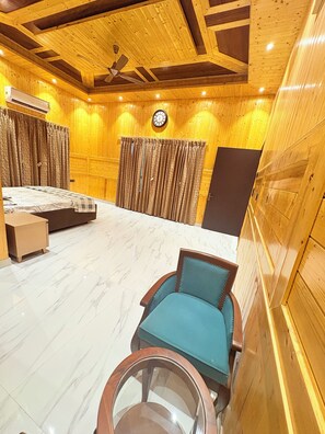 Villa Familiale, vue jardin | Bureau, Wi-Fi gratuit