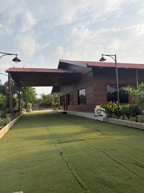 Property entrance - The Greenwood Farm And Lawn -Bijwasan (Gurugram)
