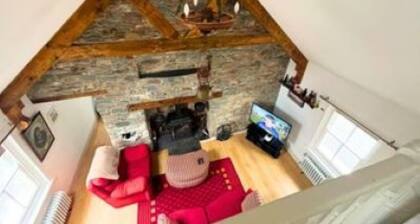 Adorable 3-bedroom cottage in Tiernaboul located 2.5 miles from Killarney Town