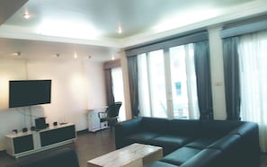 Apartment, 1 Bedroom, Smoking, Balcony | Living room - 115sqm Studio Type Jacucci - Apartment 301 (Pattaya)