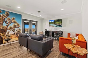 TV, offices