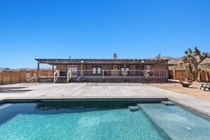 Pool - Navigate Stays Winner of the Best Pool House in JT (Joshua Tree)