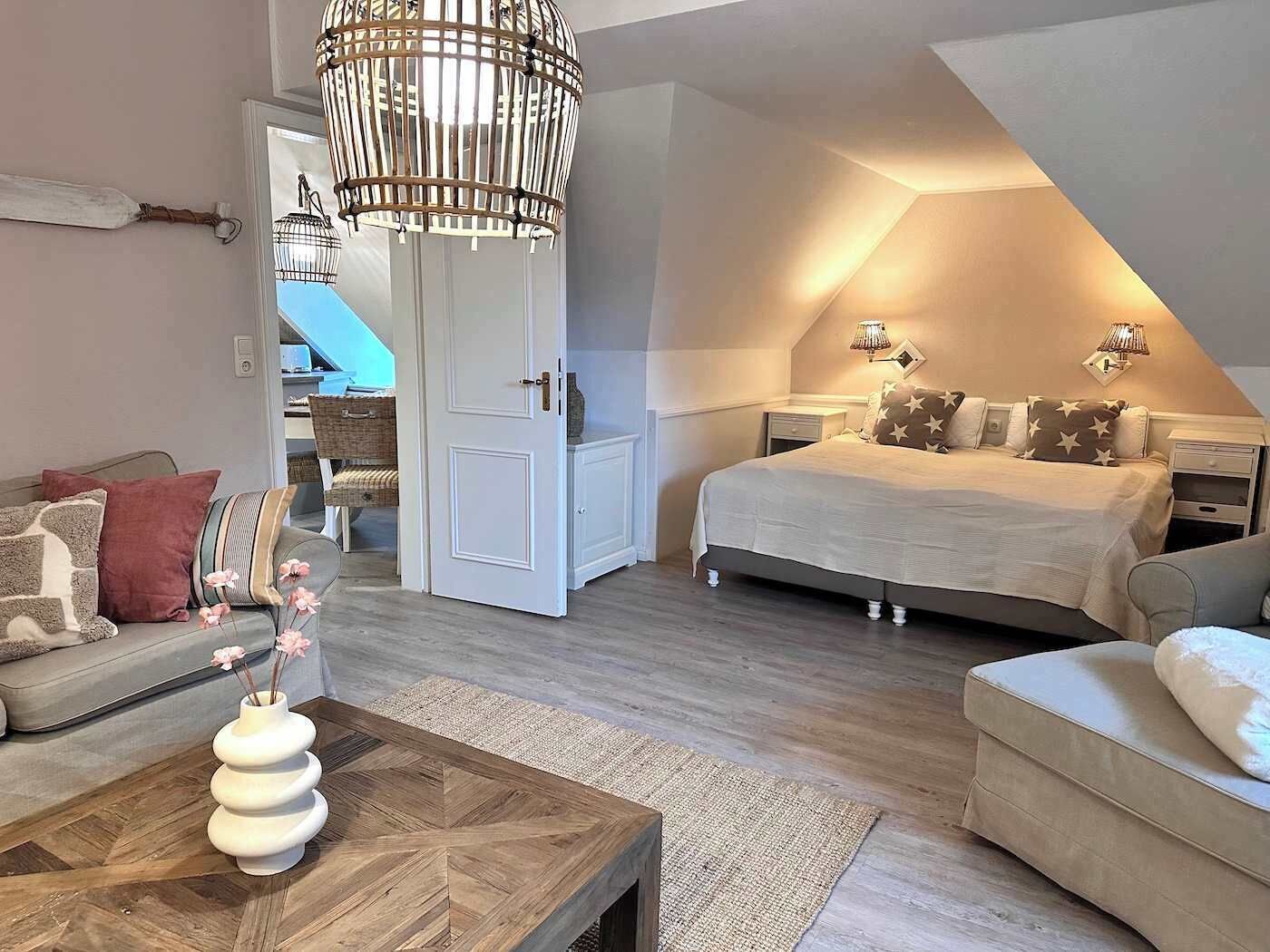 1 bedroom, travel crib, WiFi, bed sheets