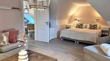 1 bedroom, travel crib, WiFi, bed sheets