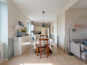 Interior - Charming Apartment in Locquirec with Sea View (Locquirec)