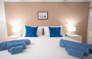 1 bedroom, in-room safe, bed sheets