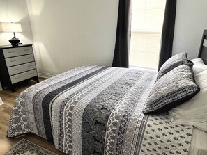 3 bedrooms, iron/ironing board, WiFi, bed sheets