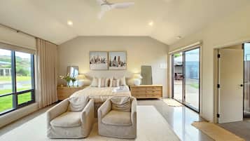 5 bedrooms, free WiFi, bed sheets
