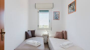 2 chambres, fer et planche Ă repasser, Wi-Fi, draps fournis