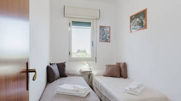 2 dormitorios, tabla de planchar con plancha, wifi y ropa de cama