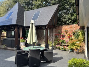 Tempat makan outdoor