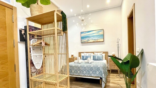 1 bedroom, iron/ironing board, WiFi, bed sheets - Very central studio with A/C, equipped kitchen, and elevator. (Málaga)