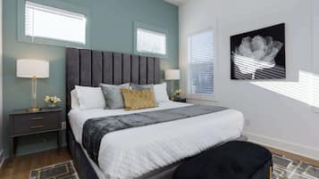 4 soverom, strykejern/-brett, wi-fi og sengetøy