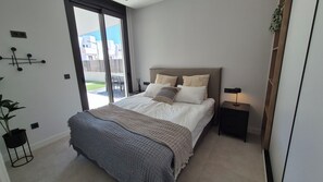 3 dormitorios, cuna de viaje, wifi gratis y ropa de cama