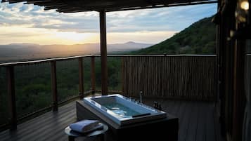 Luksustelt | Safe på rommet, skrivebord og skrivebord for bærbar PC