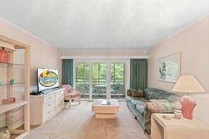 TV - Quaint tennis villa in a private community + Free Attraction Tickets! (Myrtle Beach)