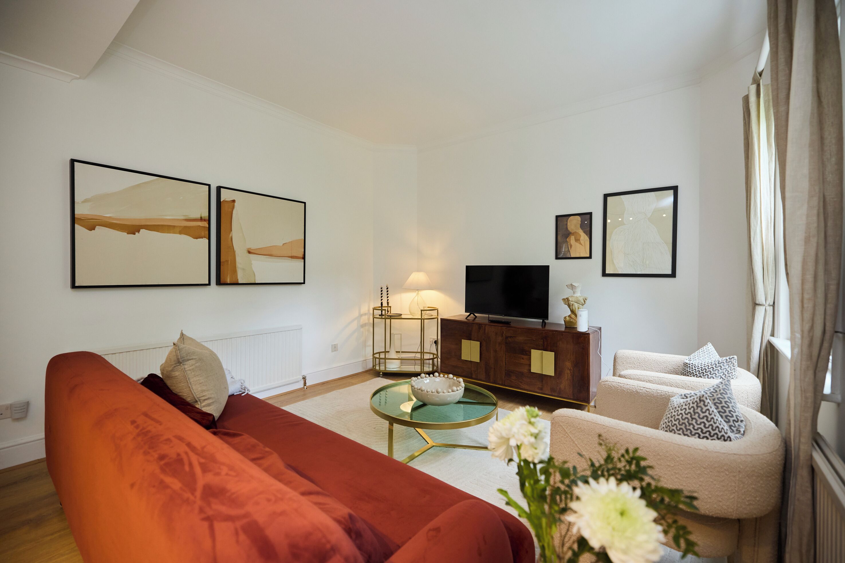 Apartamento, varanda | Área de estar