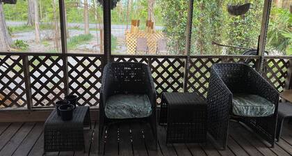 Bienvenue! Enchanting family-friendly cottage with AC in Breaux Bridge