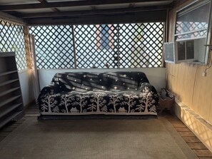 Interior - Bienvenue! Enchanting family-friendly cottage with AC in Breaux Bridge (Breaux Bridge)