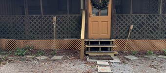 Bienvenue! Enchanting family-friendly cottage with AC in Breaux Bridge