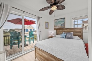 3 bedrooms, iron/ironing board, free WiFi, bed sheets - Cozy Coastal Cottage #197 Remodeled, dog friendly, ping-pong, tiki bar! (North Topsail Beach)
