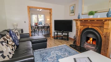 Cottage | Living area