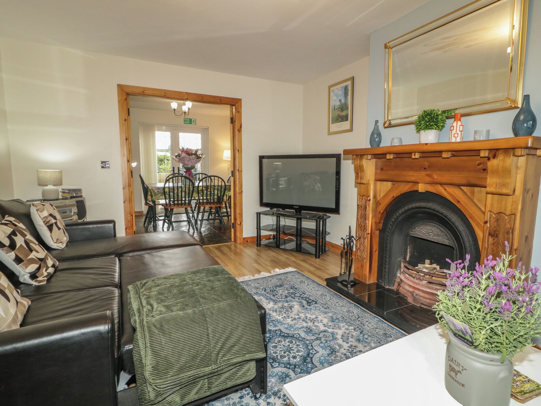 Cottage | Interior
