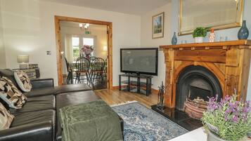Cottage | Interior