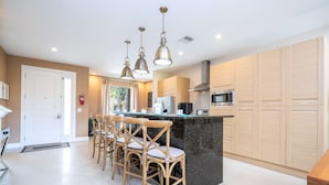 House | 4 bedrooms, desk, high-speed internet - Modern Magic Village Home for 12 With Grill 3131 (Kissimmee)