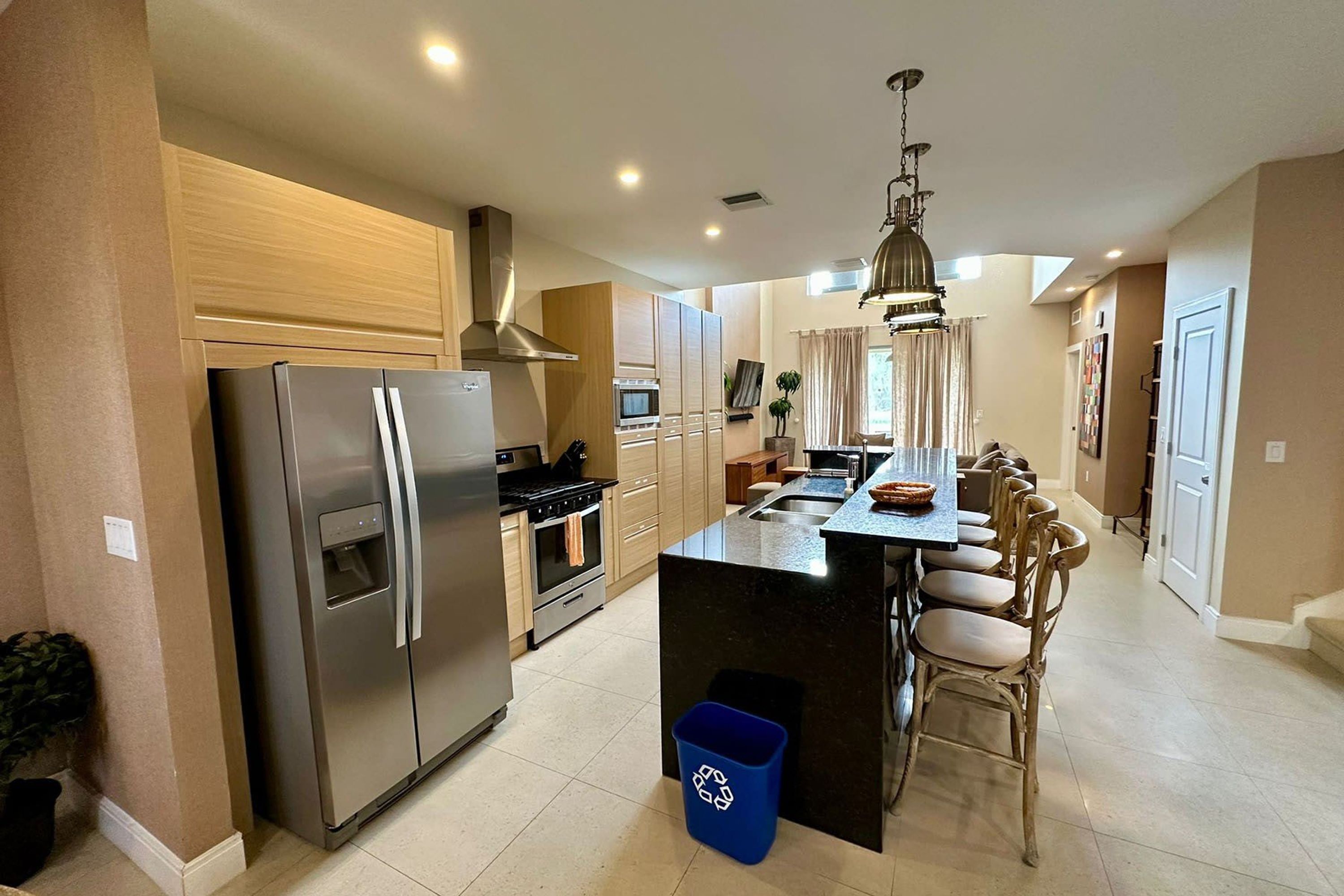 公寓 | 4 間臥室、網路服務