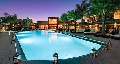 Modern Magic Village Home for 12 With Grill 3131