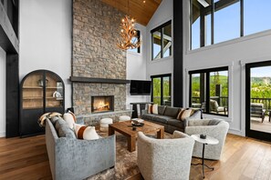 TV, fireplace, offices