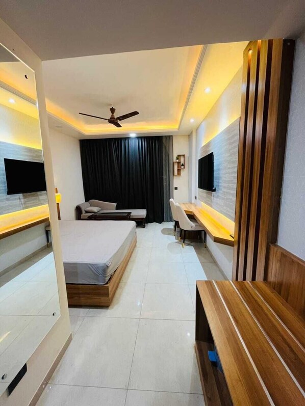 Deluxe Studio Suite