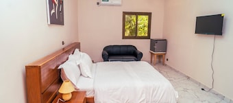 Secure, discrete and quiet magnificent 3-bedroom apartment @ Libreville-Angondje