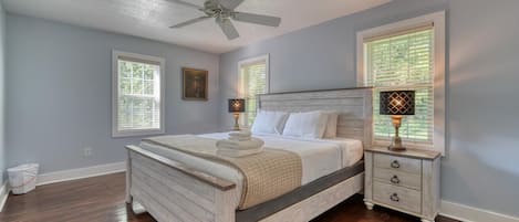 2 Schlafzimmer, Bügeleisen/Bügelbrett, kostenloses WLAN, Bettwäsche