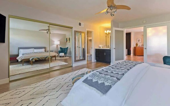 3 bedrooms, desk, iron/ironing board, WiFi