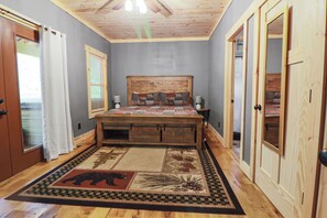 Signature-Haus, 3 Schlafzimmer, Whirlpool, Blick auf den Jachthafen