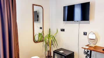 Standard Double Room | Free WiFi