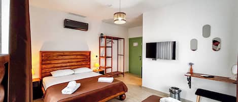 Habitación estándar, balcón | Wifi gratis