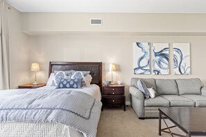 Iron/ironing board, free WiFi, bed sheets - Bahia Studio at Baytowne Wharf! Overlooks Tropical Pool, Hot Tub, Beach Tram! (Miramar Beach)