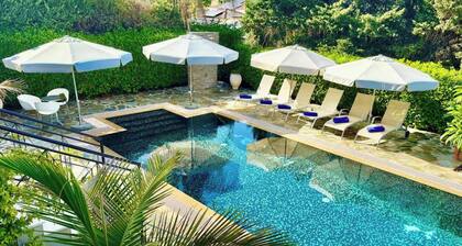 Beachside 5-Bed Villa with Private Pool