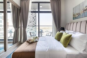 Desk, iron/ironing board, WiFi, bed sheets