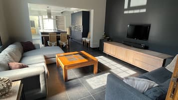Smart TV, stereo