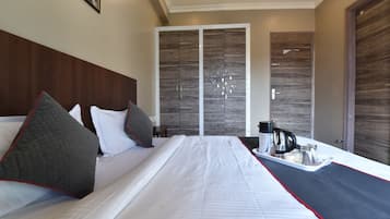 Cortinas blackout y sistema de insonorización