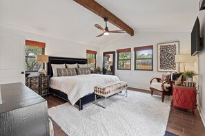 5 dormitorios, tabla de planchar con plancha, wifi y ropa de cama