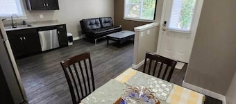 Elegant Family Home by Stadium, Airport, Shopping