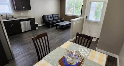 Elegant Family Home by Stadium, Airport, Shopping
